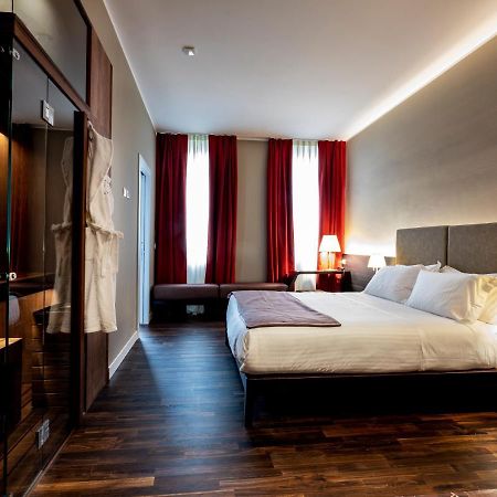 10 Keys Milano Hotel ภายนอก รูปภาพ
