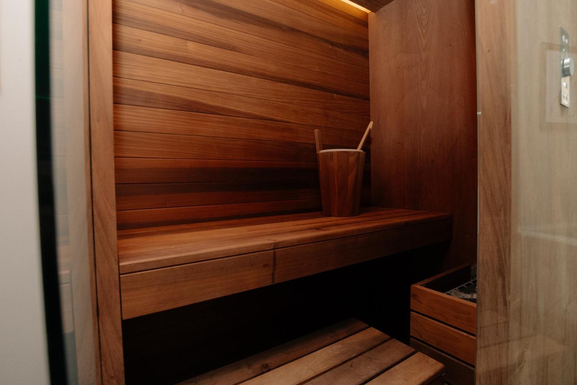 10 Keys Milano Hotel ภายนอก รูปภาพ