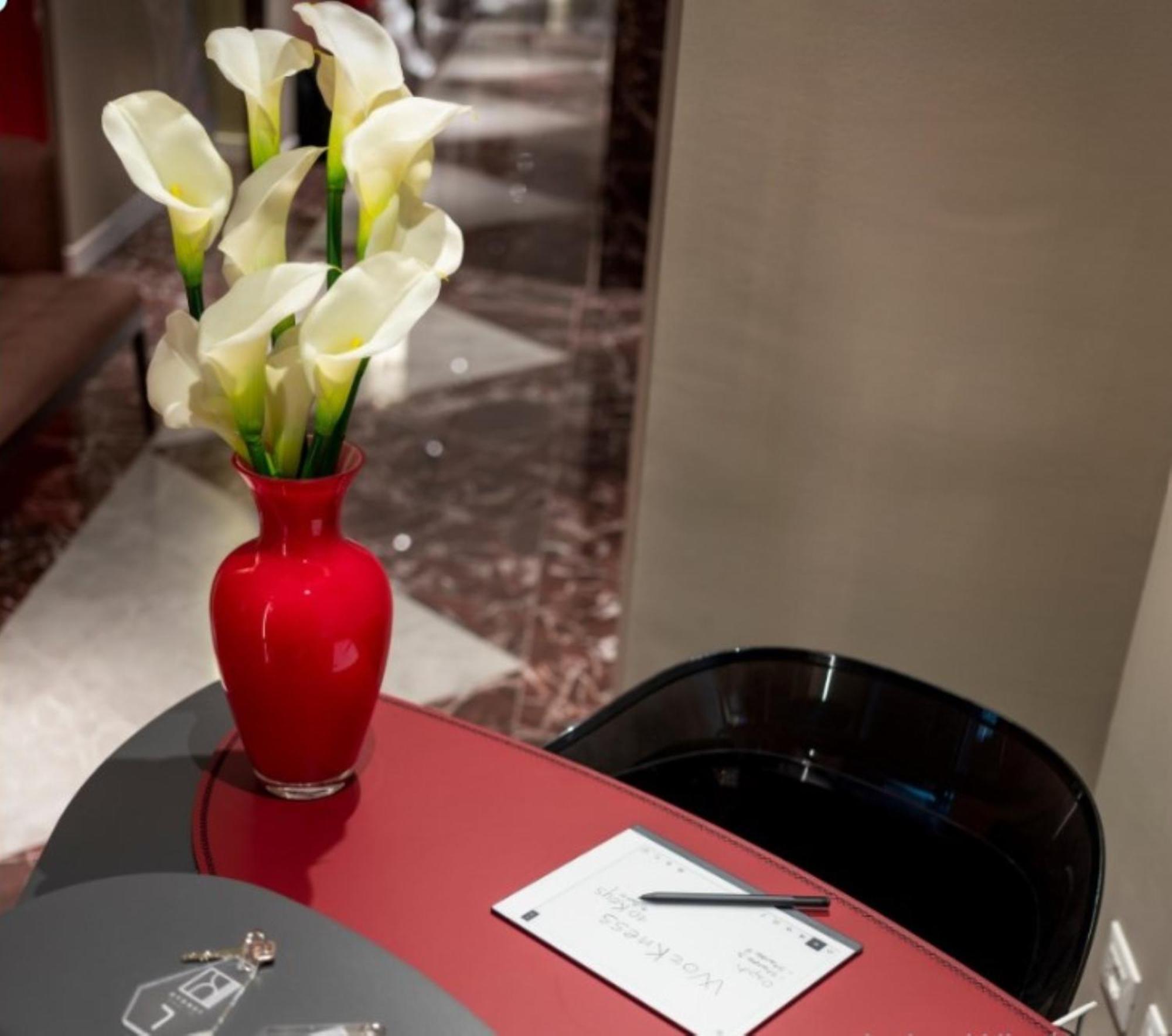 10 Keys Milano Hotel ภายนอก รูปภาพ